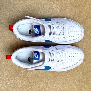 Boys Sz 1.5 Nike Court Borough Low 2